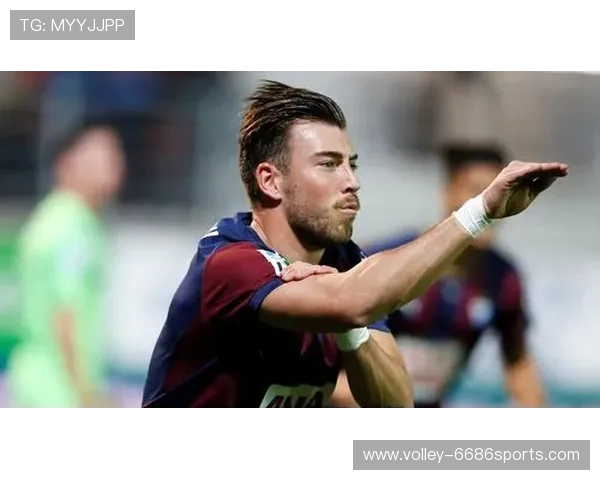 足球球星阿波罗简介与个人成就分析及其职业生涯回顾